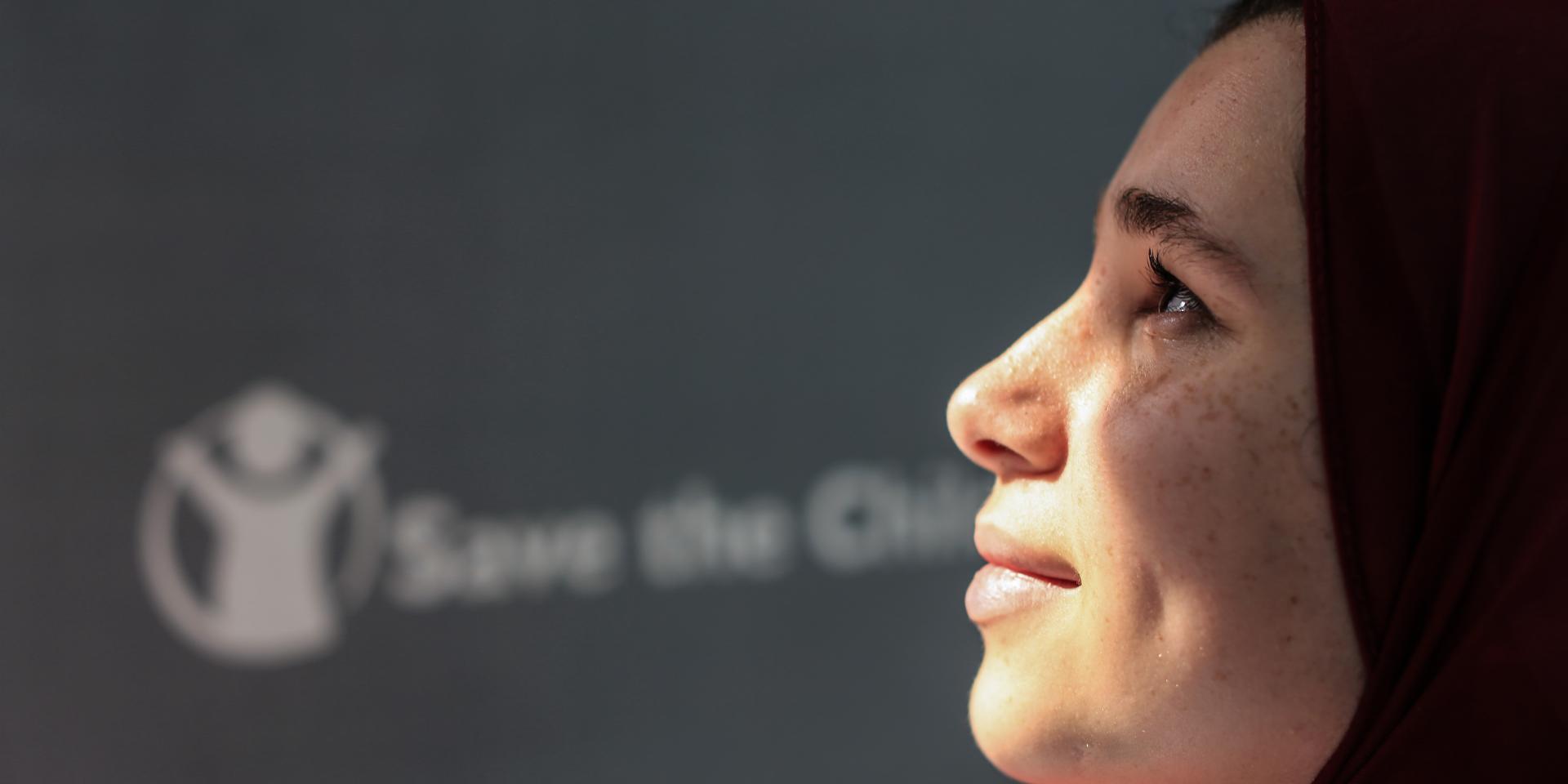 Ritratto di una ragazza palestinese di 15 anni, partecipante ai gruppi di ascolto giovanili della campagna Generation Hope di Save the Children